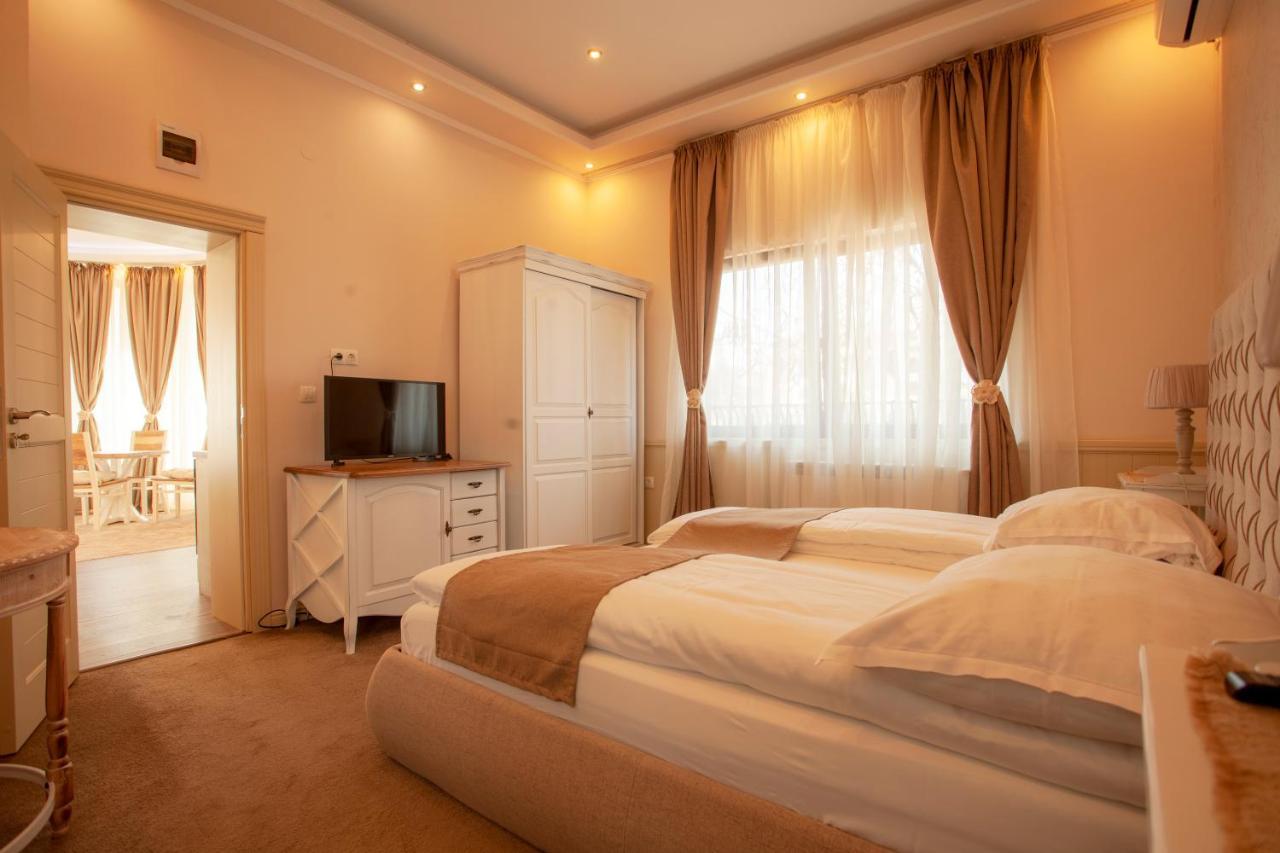 Private Villa Gergana ساباريفا بانيا المظهر الخارجي الصورة