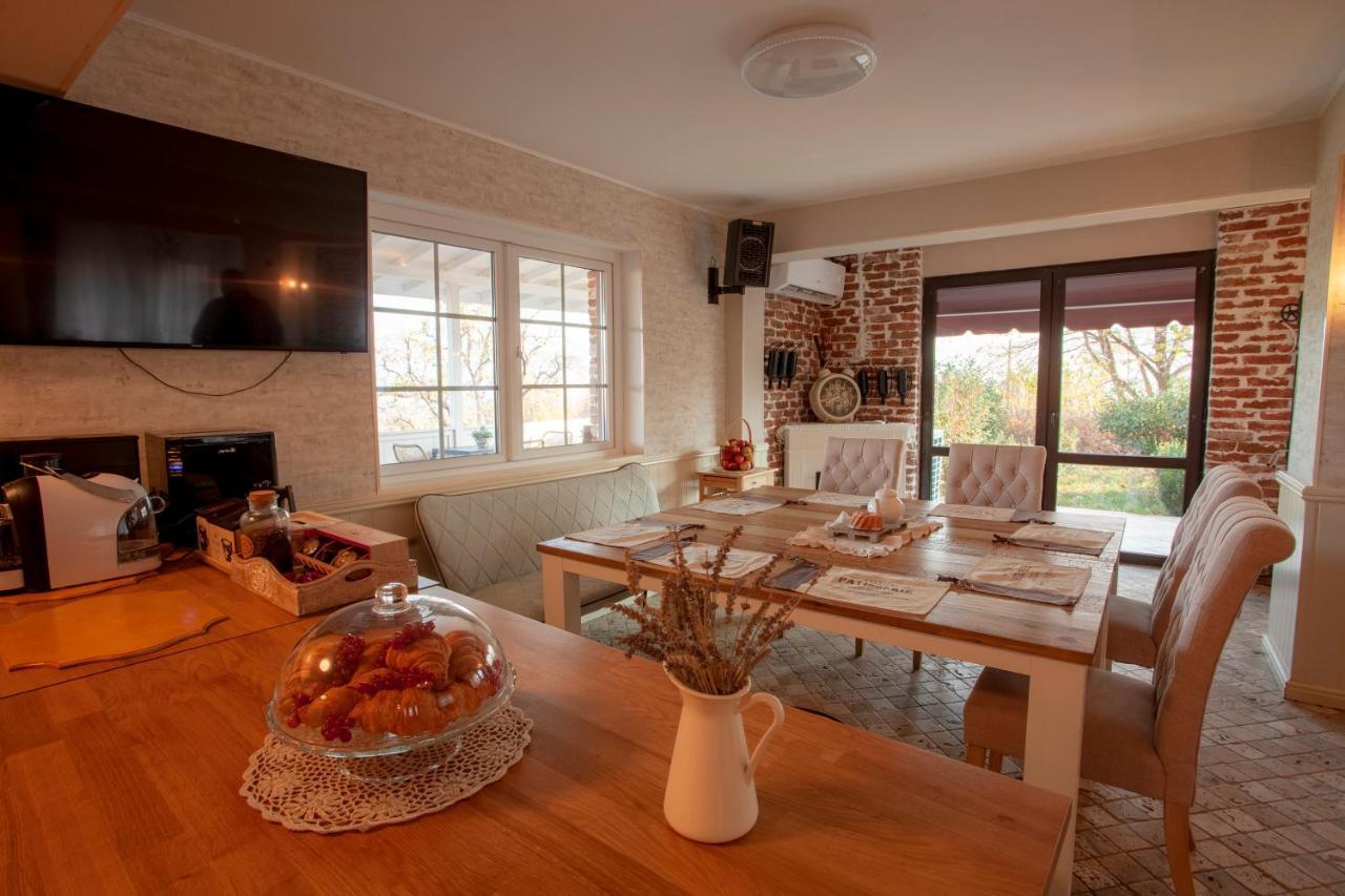 Private Villa Gergana ساباريفا بانيا المظهر الخارجي الصورة