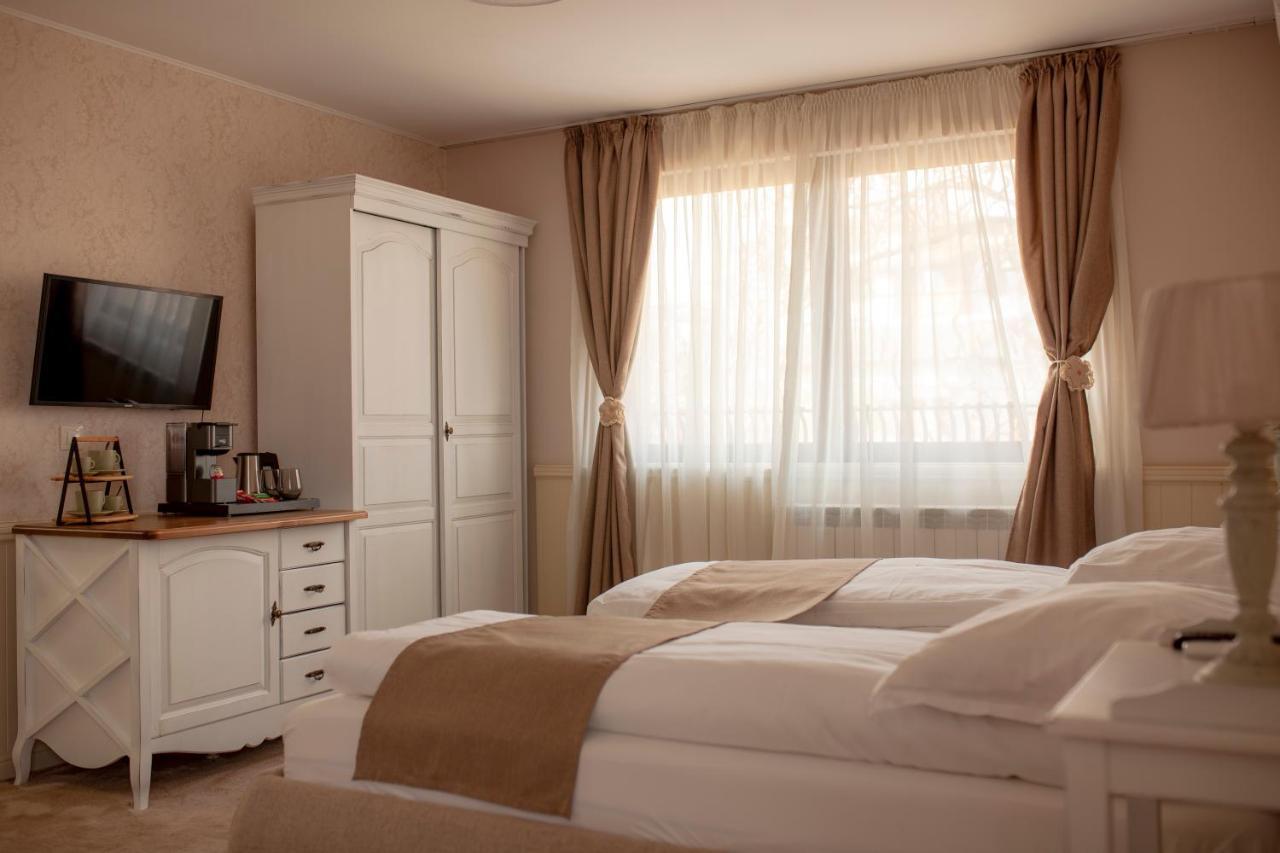Private Villa Gergana ساباريفا بانيا المظهر الخارجي الصورة