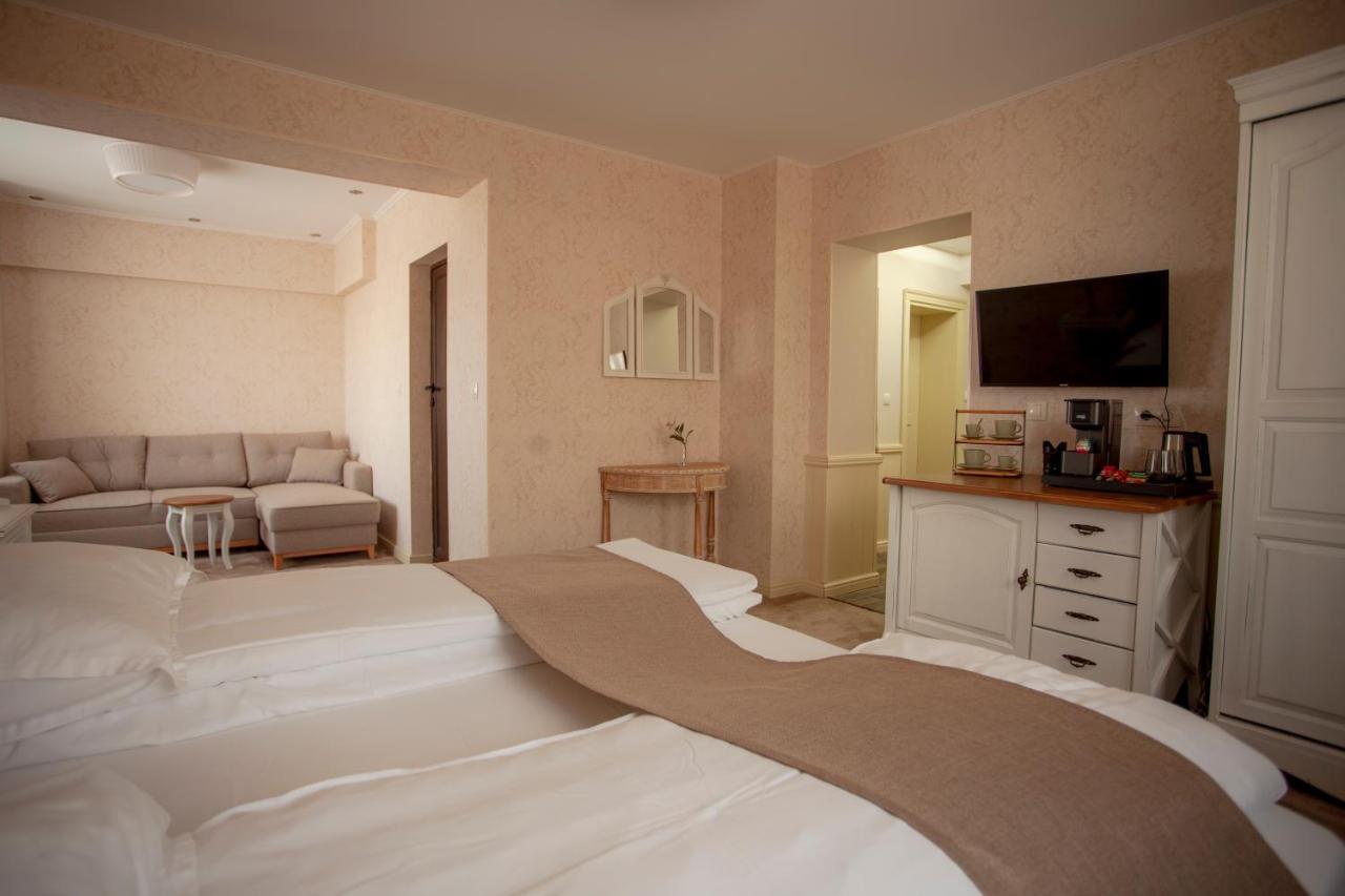 Private Villa Gergana ساباريفا بانيا المظهر الخارجي الصورة